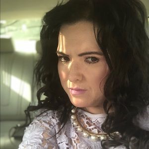 Meet your Posher, Angie